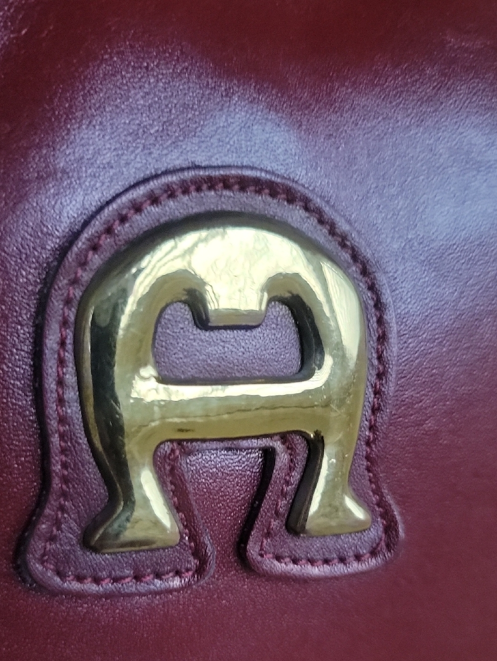 Etienne Aigner Vintage Women's Leather Shoulder Bag - Picture 9 of 16
